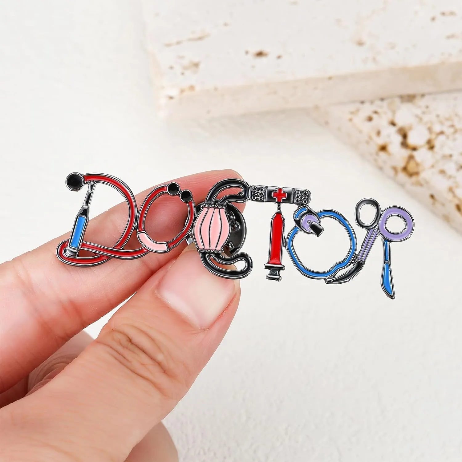 Dr's gift Medical Letter Pins Science Enamel Pin Medical Tools Brooch Lapel Bag Badge Word Design Gift Decoration for Nurse Doctors Med Students