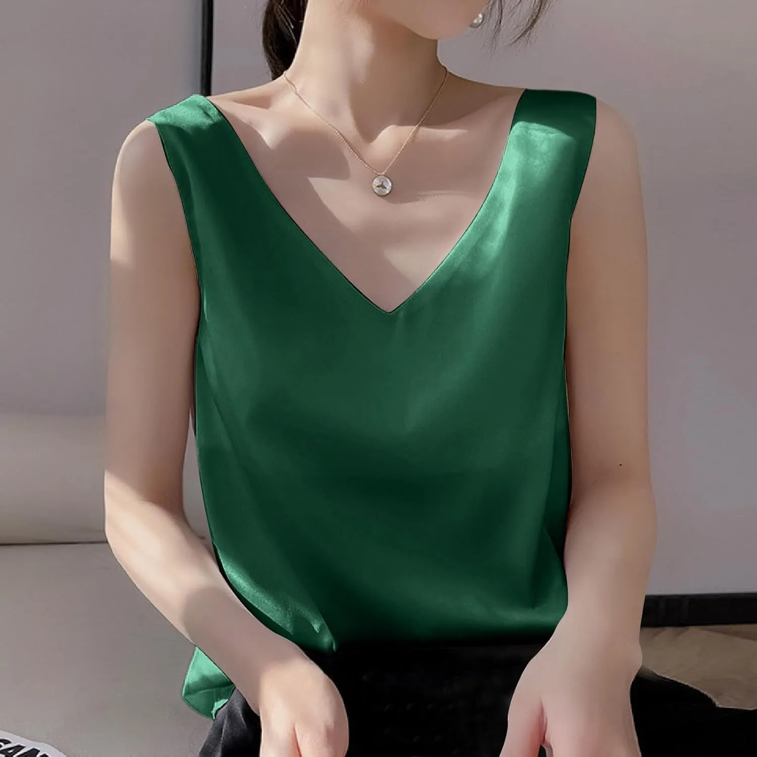 Summer V Neck Tank Tops for Women Silk Satin Summer Sleeveless Camisole Straps Top Womens Tops Dressy Casual