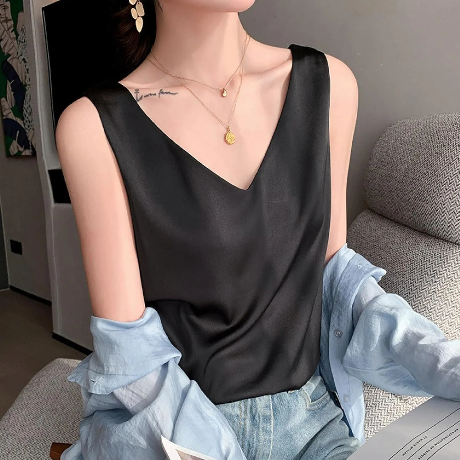 Summer V Neck Tank Tops for Women Silk Satin Summer Sleeveless Camisole Straps Top Womens Tops Dressy Casual